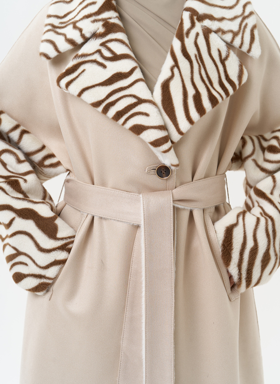 Двухстороннее пальто из эко замши с английским воротником