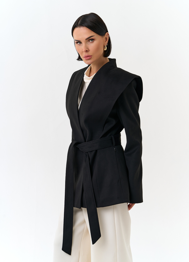 Женское укороченное пальто с акцентными плечами модель № 32855 универмаг малина