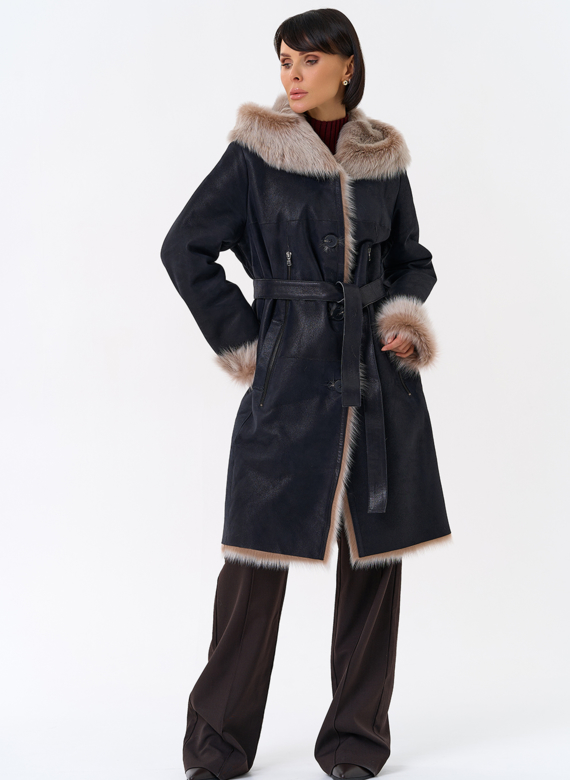 Женская натуральная дубленка с капюшоном