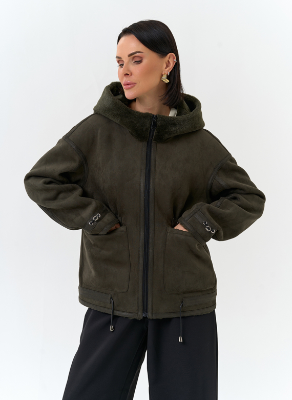 Женская дубленка из эко замши с капюшоном