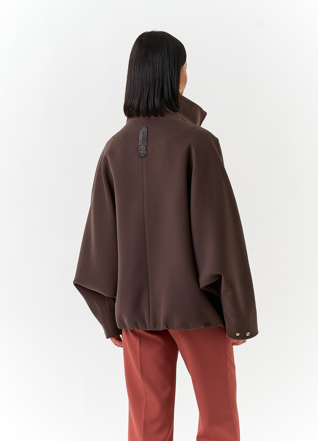 фото Женское укороченное пальто с высоким воротником модель № 32558