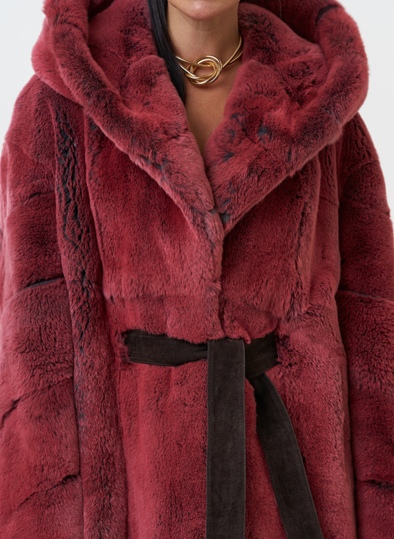 Шуба из меха кролика с капюшоном