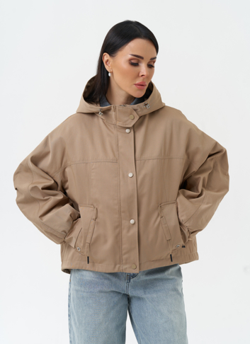 Короткая женская ветровка с капюшоном