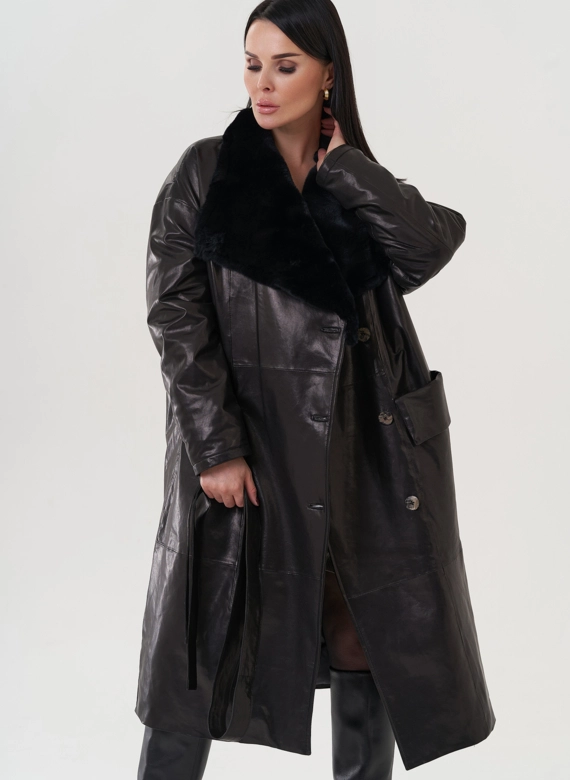 Пальто женское из натуральной кожи с отделкой из кролика 