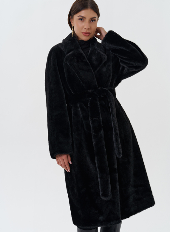 Женское пальто из эко меха с поясом