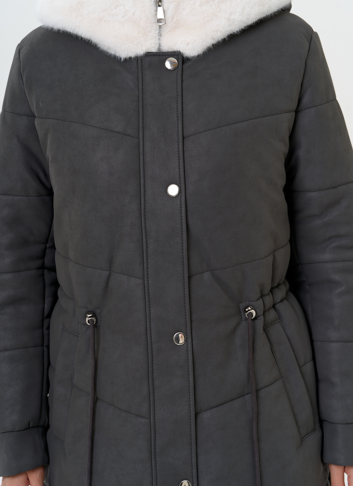 Женское пальто из эко кожи с капюшоном