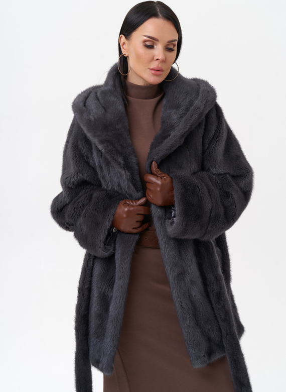 Короткая норковая шуба с капюшоном