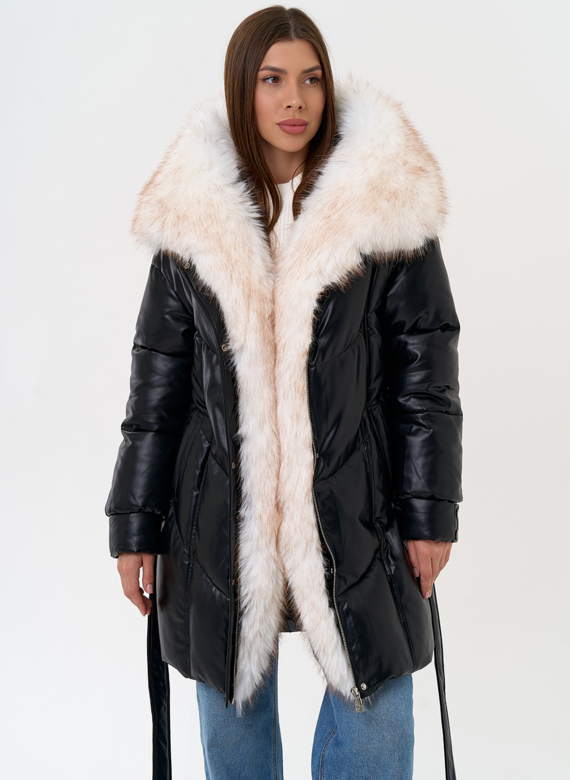 Женский пуховик из эко кожи с отделкой из эко меха