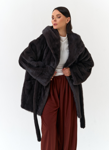 Шуба из меха норки с капюшоном