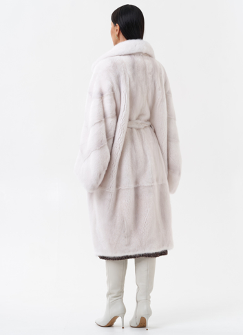 Белая норковая шуба